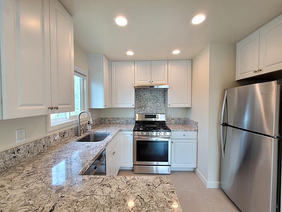2nd image of 10218 Park Cir E APT 3
