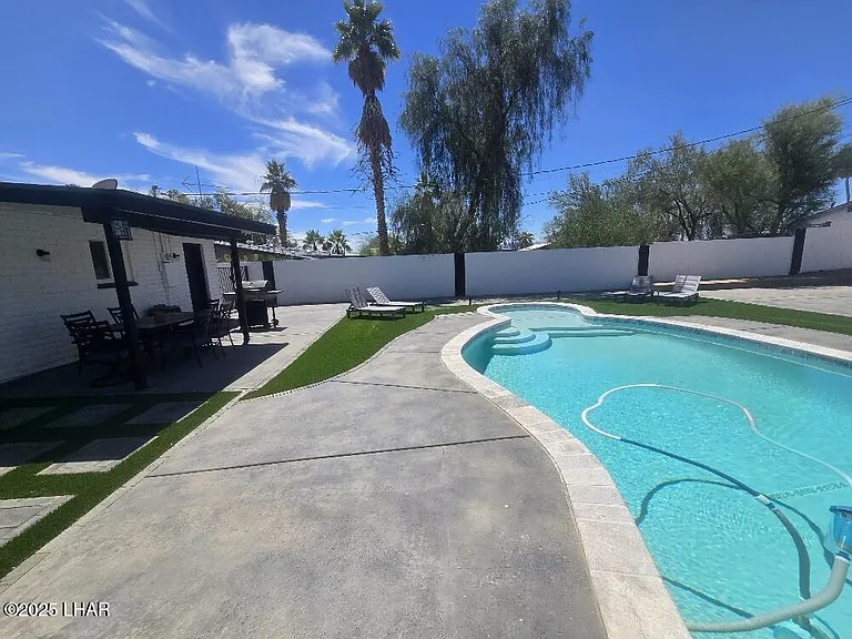 2715 Shasta Ln — Photo 50