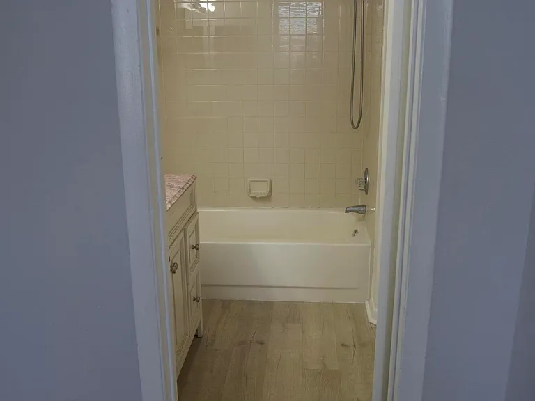 213 Lake Pointe Dr #211 — Photo 25