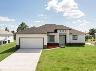 3307 26th St SW, Lehigh Acres, FL 33976