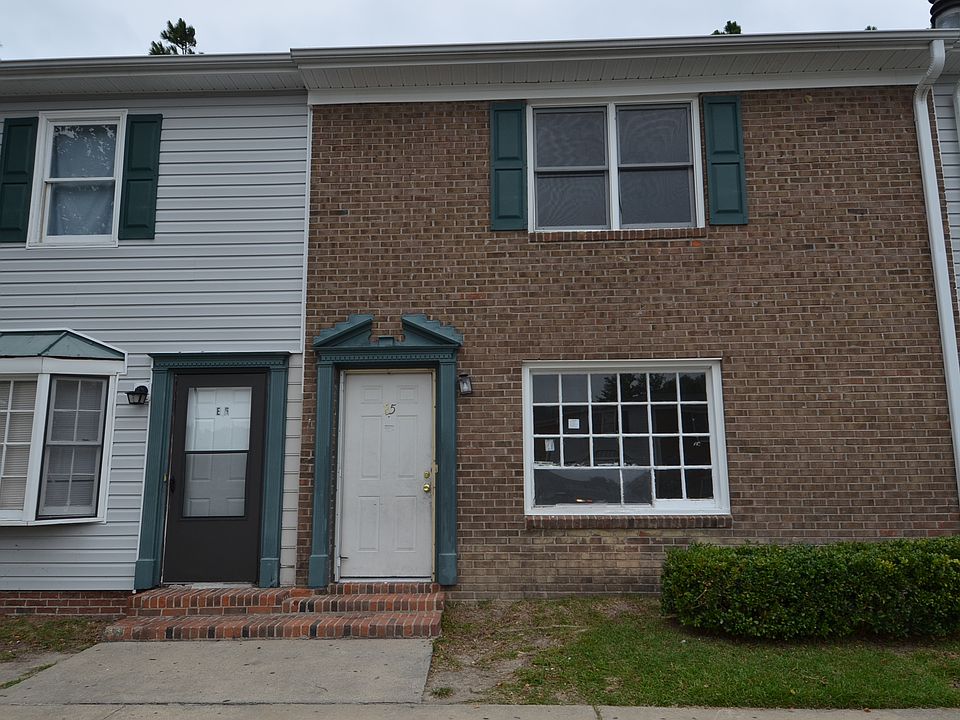 1st image of 100-5 E Kristin Dr