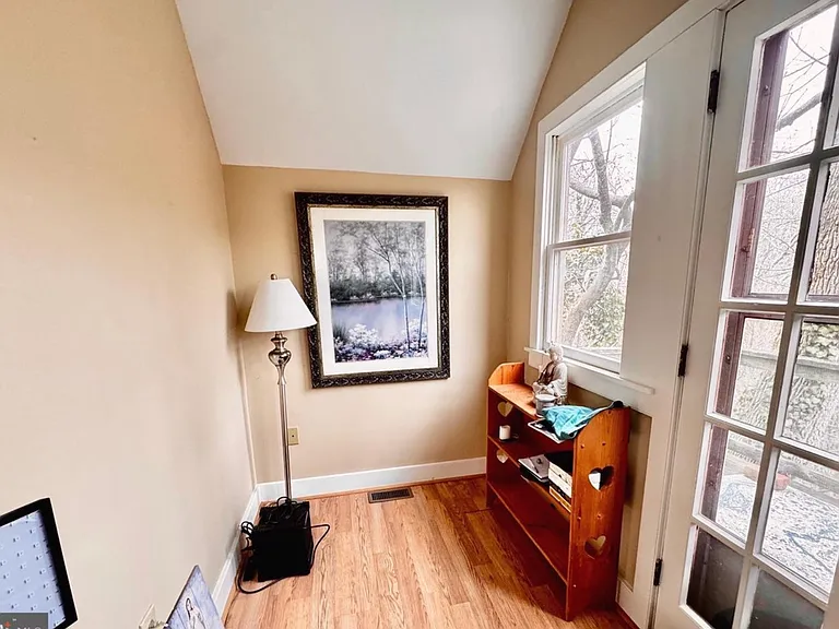 621 South Ave — Photo 13