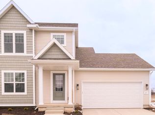 977 Merri Hill Dr, Oregon, WI 53575