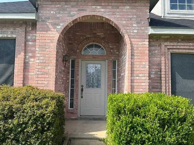 4 bed, 2268 sqft, $2,700 — Photo 3