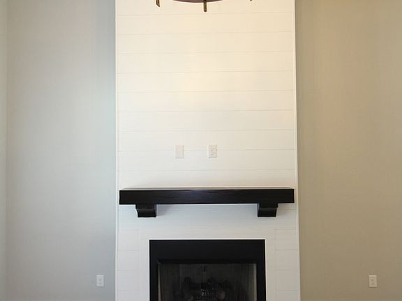 5th image of 230 Eastview Cove Dr SE Lot 7