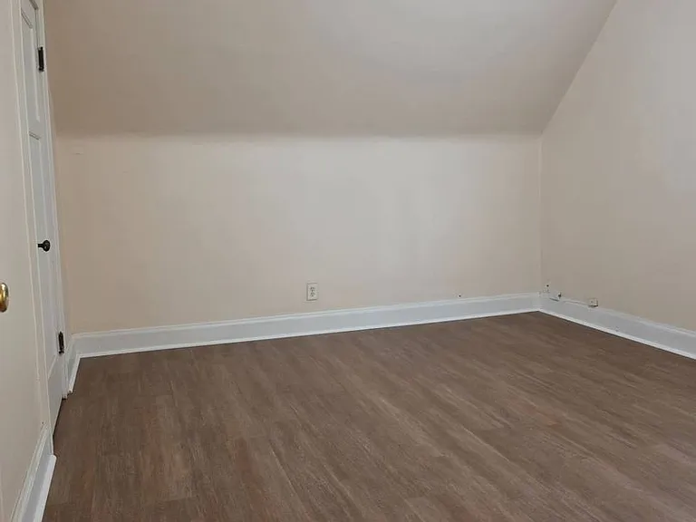 3405 N 10th St — Photo 3