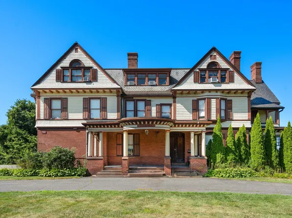 270 Maple St, Springfield, MA 01105