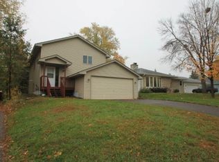 757 6th Ave NW, New Brighton, MN 55112