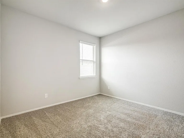 9304 Colonial Bent Ct — Photo 17