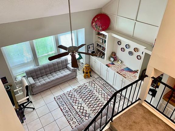 2nd image of 2208 Windy Dr