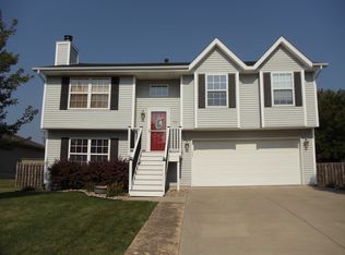 823 Yoder Ln, Danvers, IL 61732