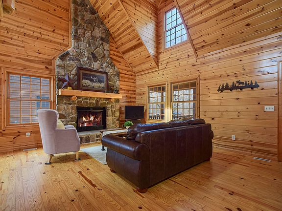 2nd image of 3563 Cattail Ct