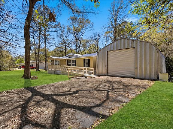 4th image of 4484 Grand Oaks Dr