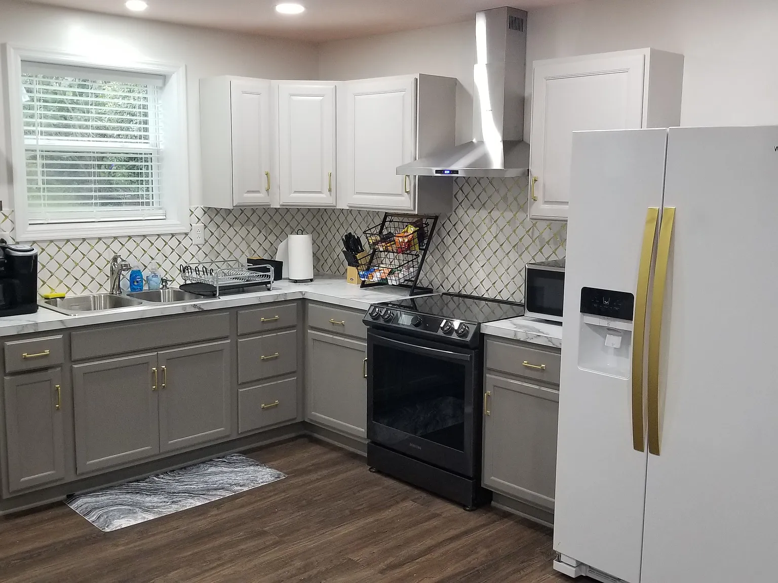 3 bed, 1196 sqft, $3,500 — Photo 3