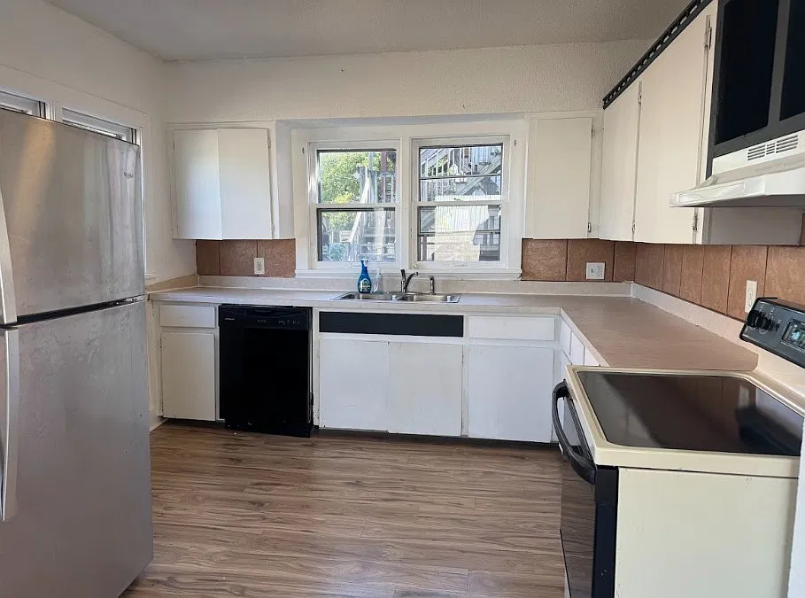 2 bed, 1066 sqft, $1,200 — Photo 2