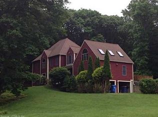 17 Anderson Rd, Pomfret Center, CT 06259