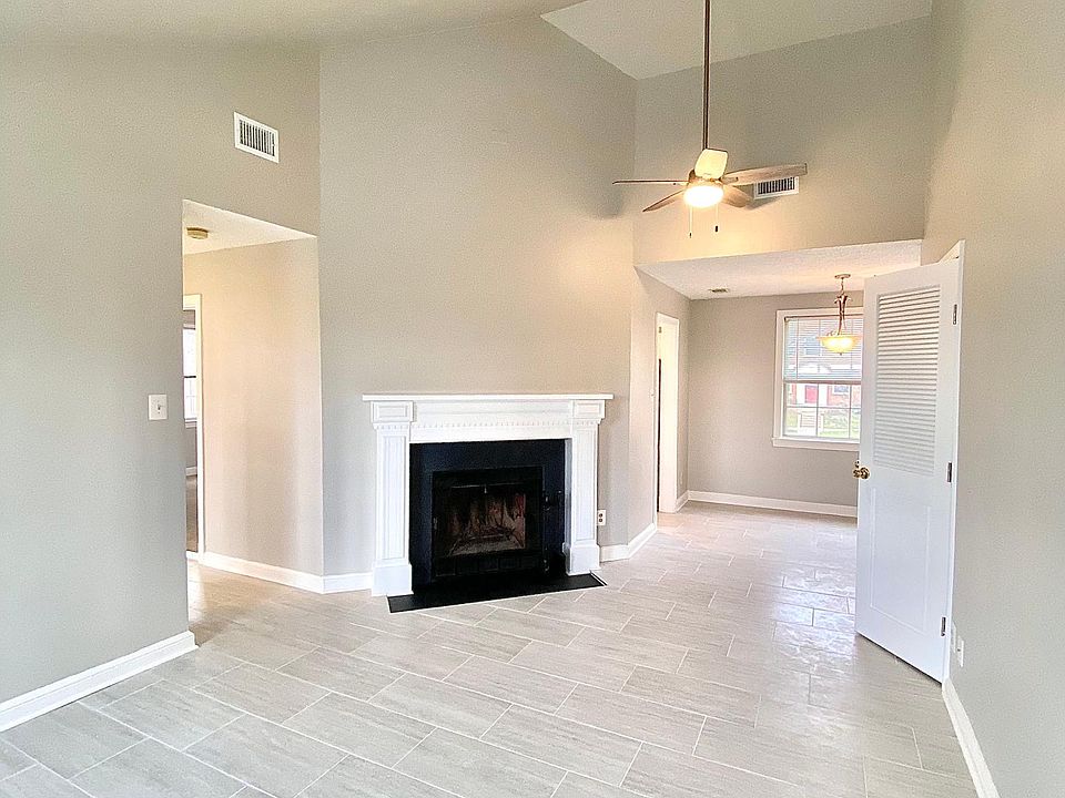 1st image of 2501 Arlington Blvd #3
