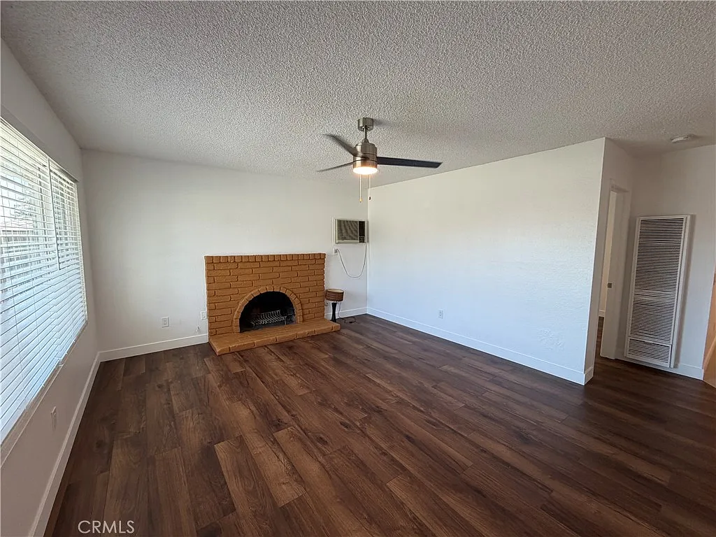 3 bed, 1200 sqft, $2,795 — Photo 1