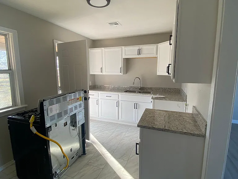 1003 N Delaware Ave — Photo 8