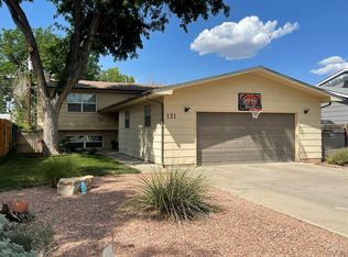 121 Bridle Trl, Pueblo, CO 81005