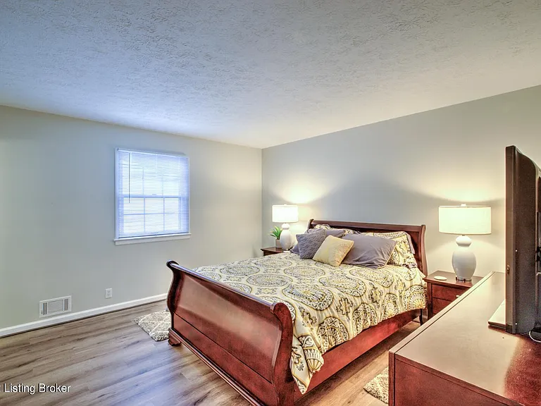 341 S Birchwood Ave #2 — Photo 15