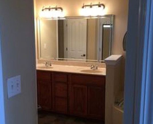 5th image of 2797 Pinnacle Dr