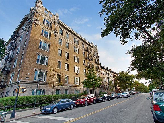 3rd image of 435 Convent Ave APT 51