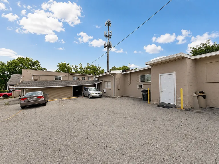 3104 Woodson Rd #7 — Photo 5