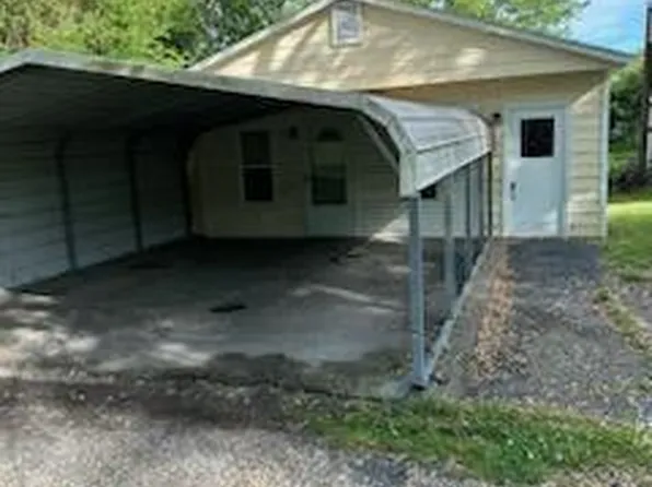 204 N 10th St, East Carondelet, IL 62240