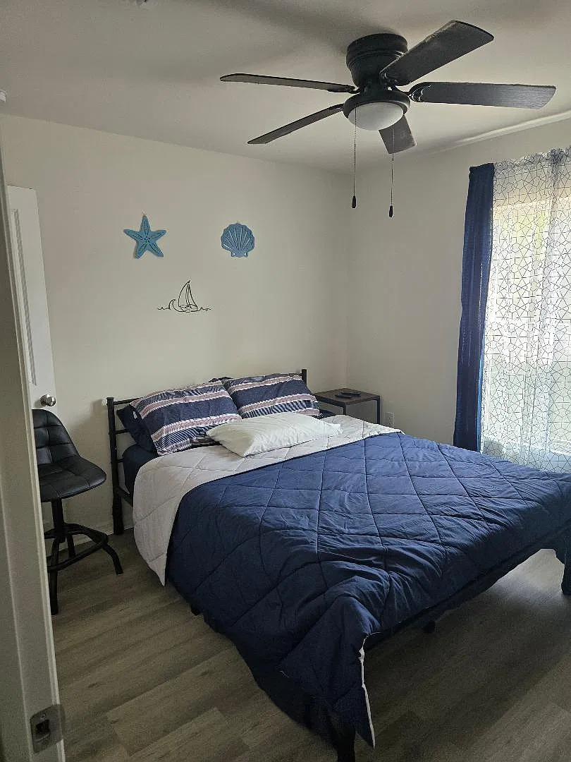 4 bed, 1449 sqft, $1,000 — Photo 1