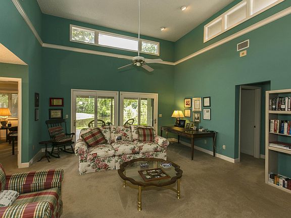 5th image of 10122 W Courtyards Place