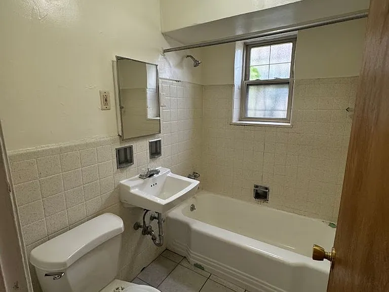 5506 Fifth Avenue — Photo 195