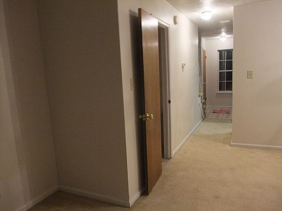 2nd image of 3909 Lantana Pl