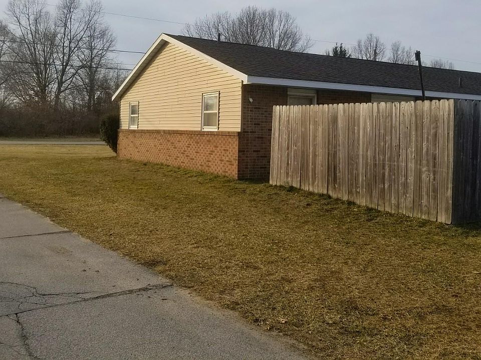 2nd image of 3957 Reinhardt Dr