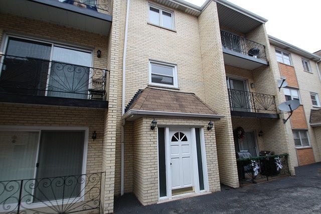 1st image of 5979 N Northwest Hwy APT 202