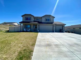 911 N Mount Aix Way, Yakima, WA 98901