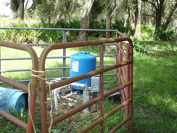 4 inch diameter well