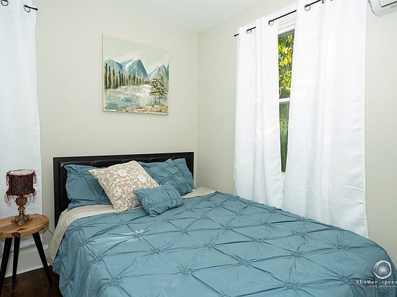 4th image of 324 Stockton St #3