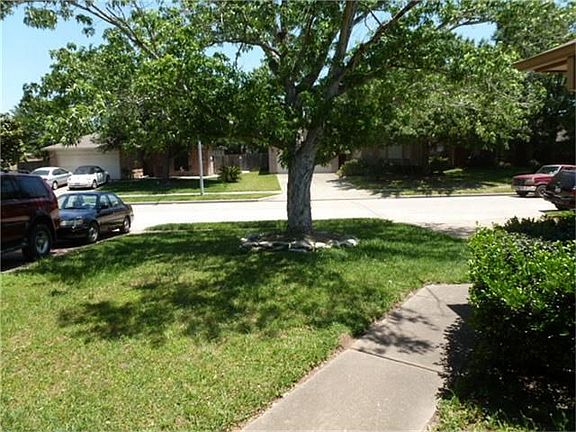 4th image of 1435 Miller Ave