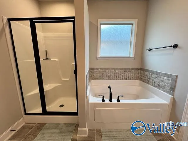 136 Gardencove Cir — Photo 28