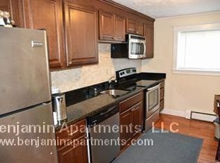 50 Bryon Rd APT 2, Chestnut Hill, MA 02467