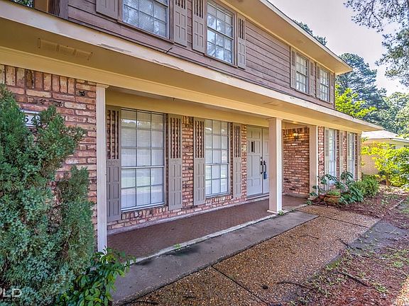 3rd image of 2054 Pitch Pine Dr