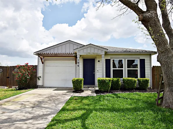 106 Collins Ct, Kendleton, TX 77451