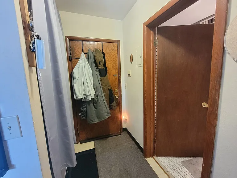 327 University Ave SE — Photo 19