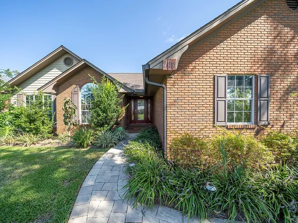 700 W 8th Street Cir, Lynn Haven, FL 32444