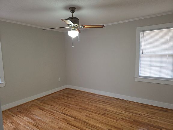 3rd image of 1280 Saint Matthews Rd
