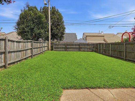 5th image of 1838 Winship Dr