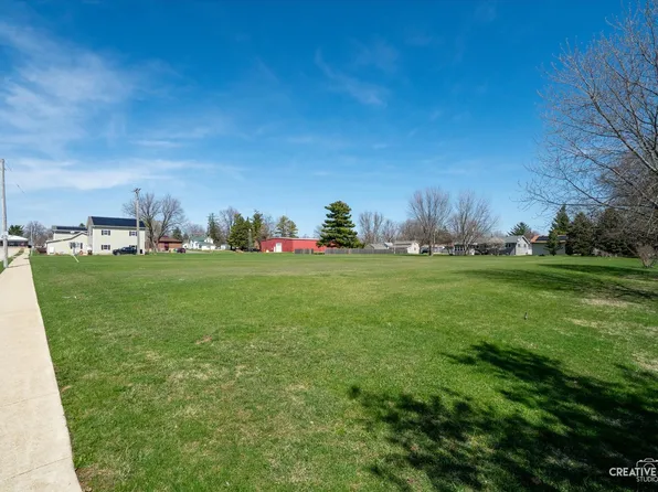 237 Peru St, Paw Paw, IL 61353