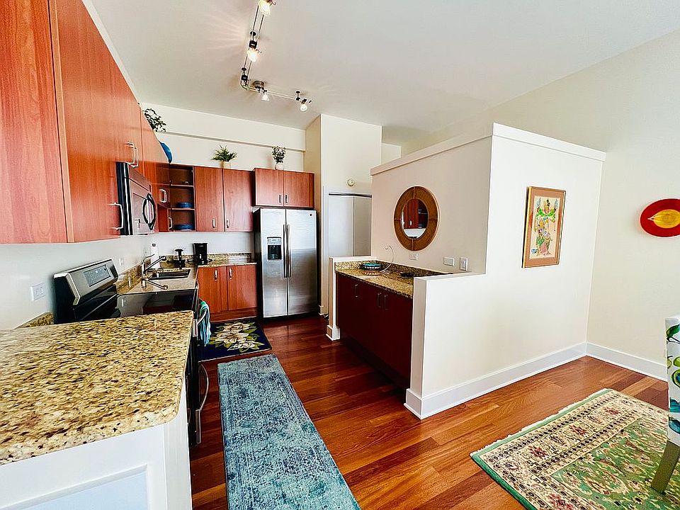 1st image of 4751 N Artesian Ave APT 307