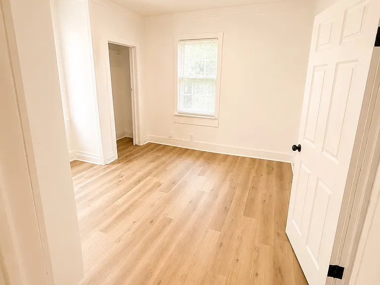 215 Dewitt Ave — Photo 10